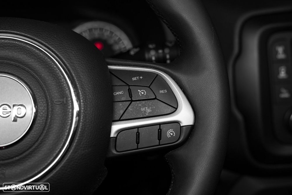 Jeep Renegade 1.4 MultiAir DSG Longitude - 24