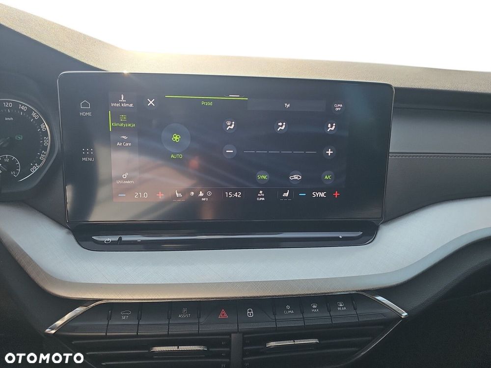 Skoda Octavia 2.0 TDI Ambition DSG - 28