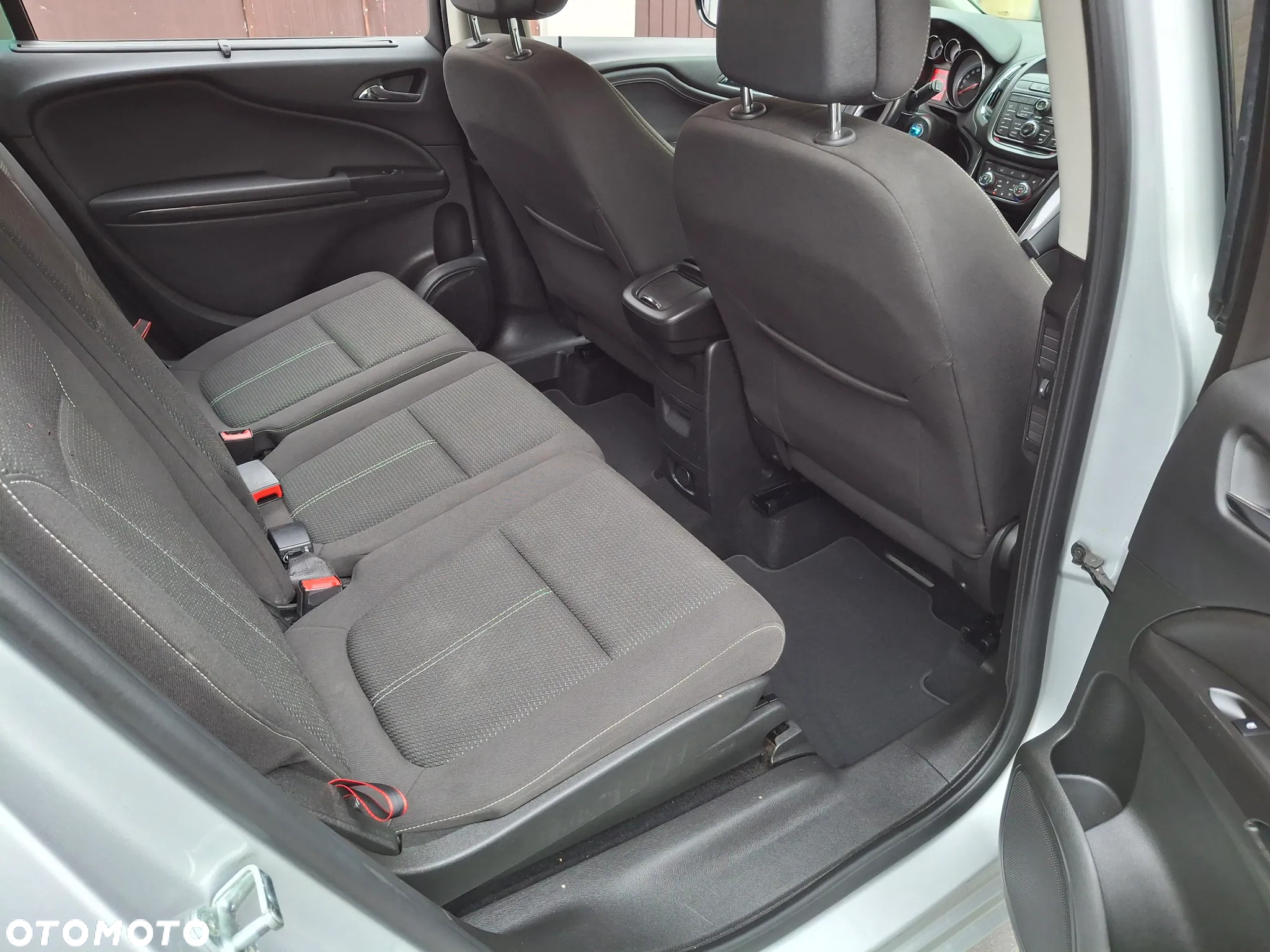 Opel Zafira 2.0 CDTI Enjoy - 12