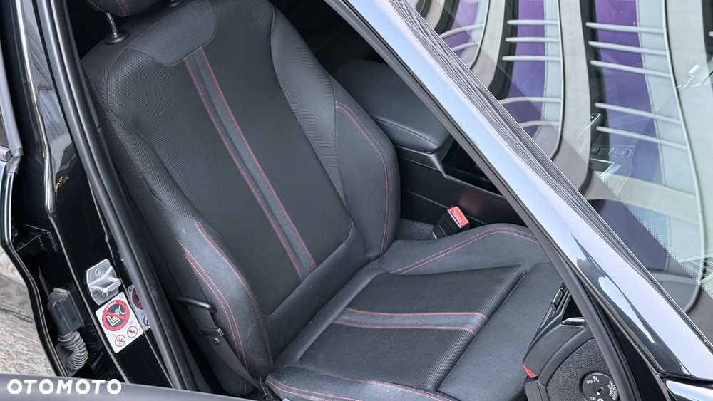 BMW Seria 1 116d Edition M Sport Shadow - 34