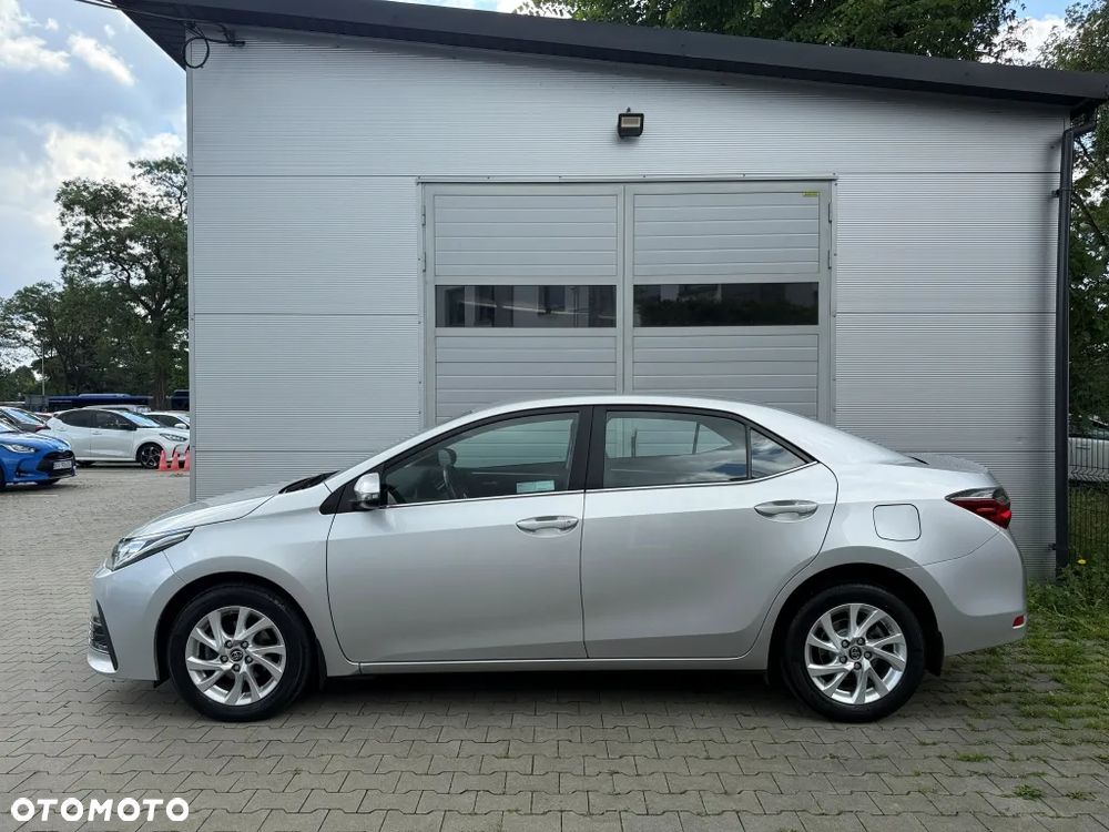 Toyota Corolla 1.6 Classic Plus - 4