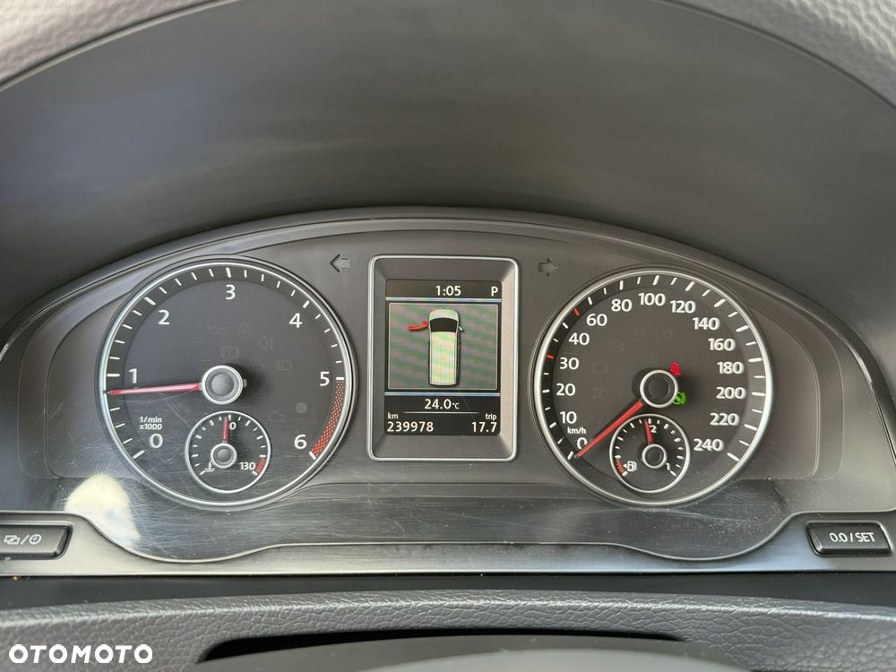 Volkswagen Multivan - 21