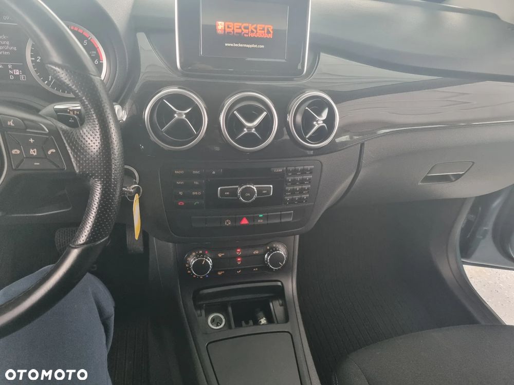 Mercedes-Benz Klasa B 180 CDI (BlueEFFICIENCY) 7G-DCT - 18