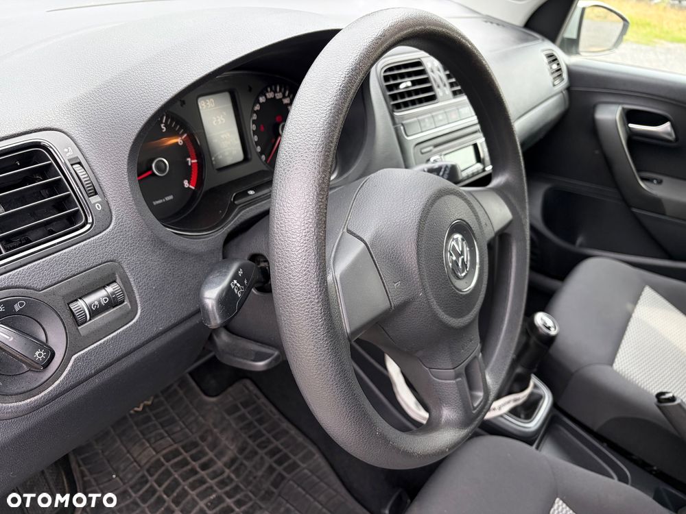 Volkswagen Polo 1.2 MATCH - 19