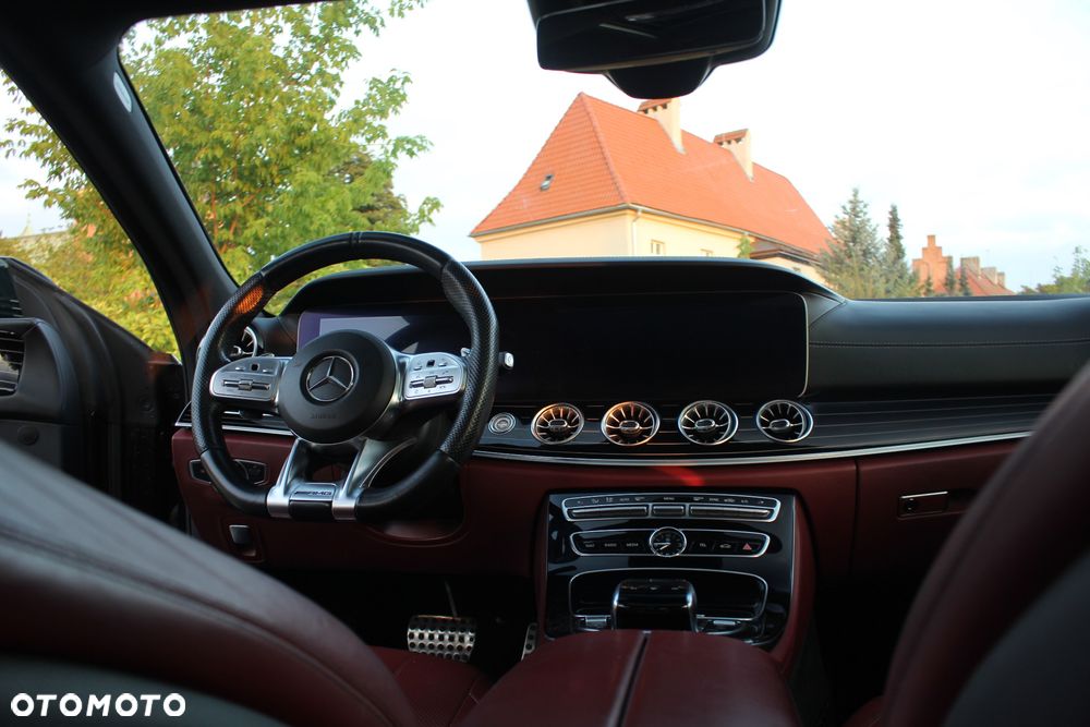 Mercedes-Benz CLS - 24