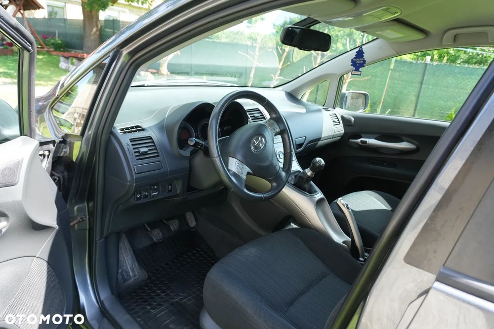 Toyota Auris 1.6 VVT-i Sol - 3