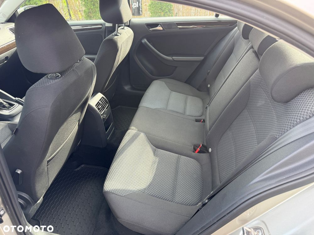 Volkswagen Jetta 2.0 TDI DPF BMT Comfortline DSG - 11