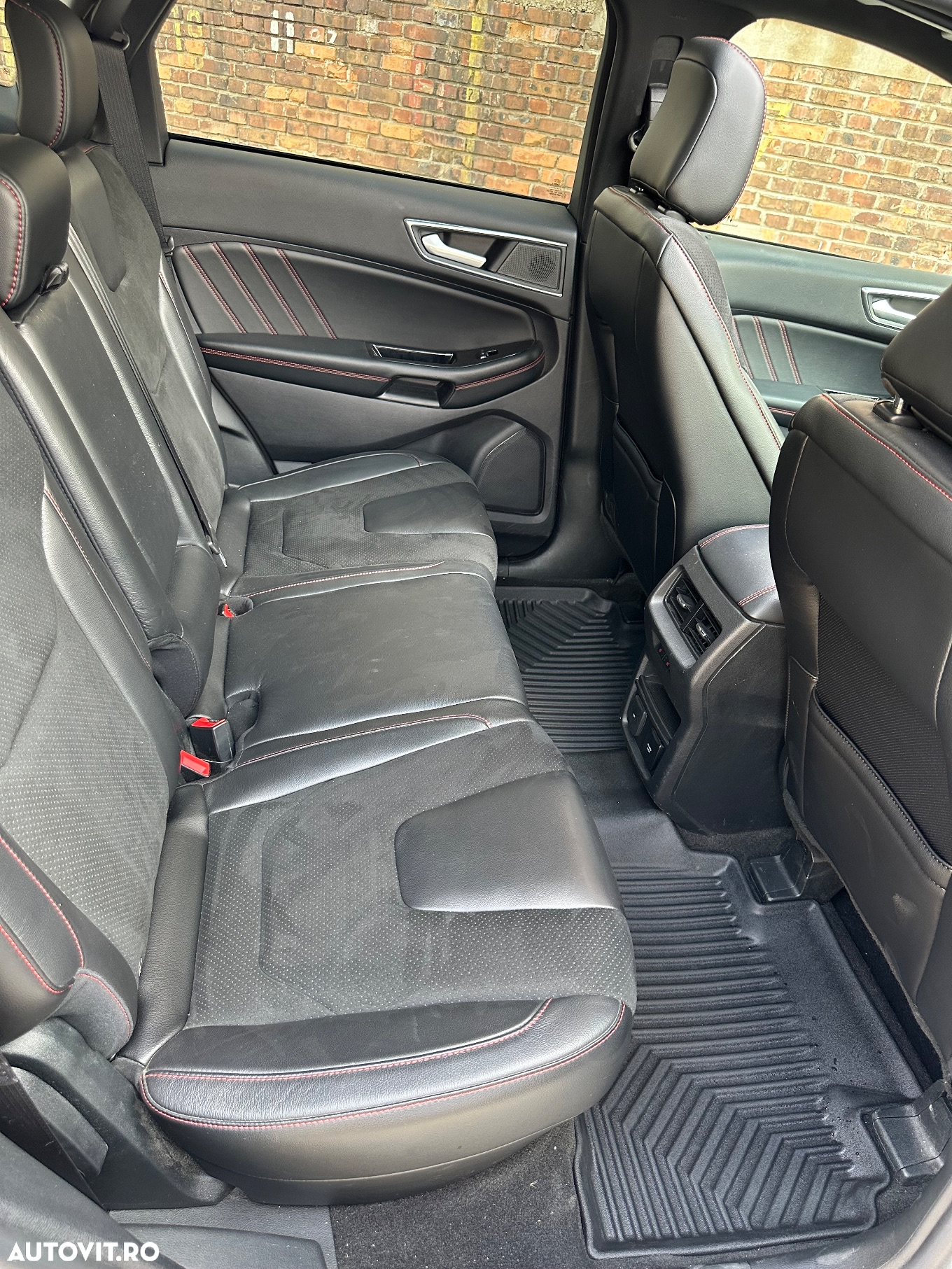 Ford Edge 2.0 Panther A8 AWD ST Line - 17