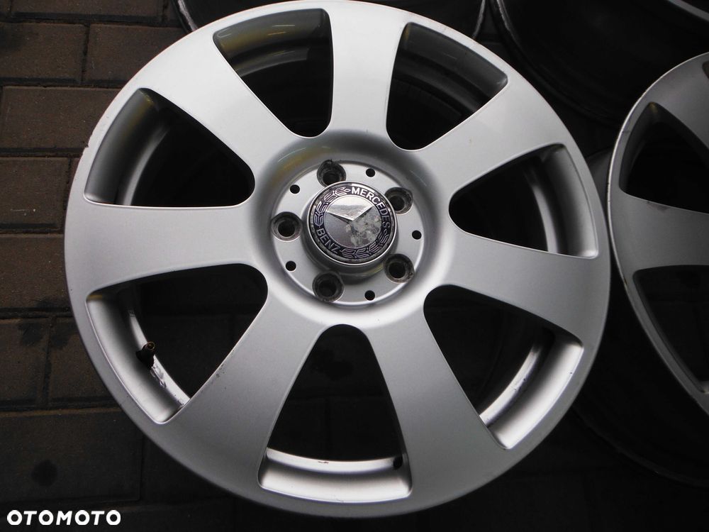 Felgi Aluminiowe Mercedes 17 5x112 7,5j et47,5 - 4