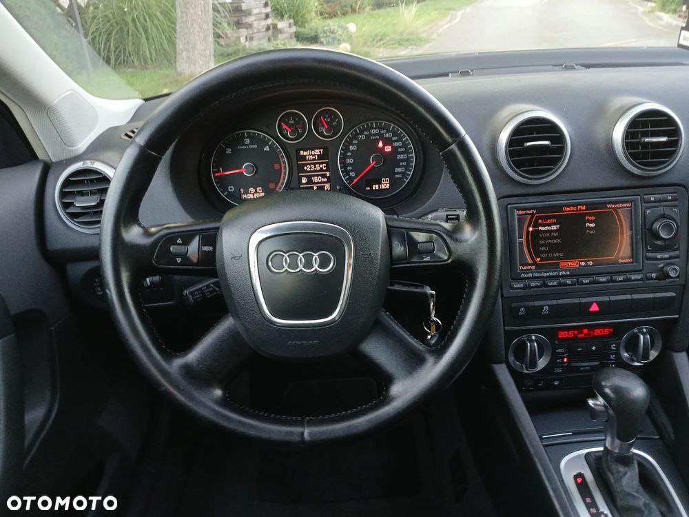 Audi A3 Sportback 1.6 TDI DPF S tronic S line Sportpaket - 15