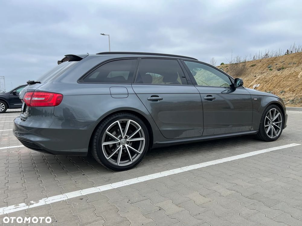 Audi A4 Avant 2.0 TDI DPF quattro S tronic S line Sportpaket - 7