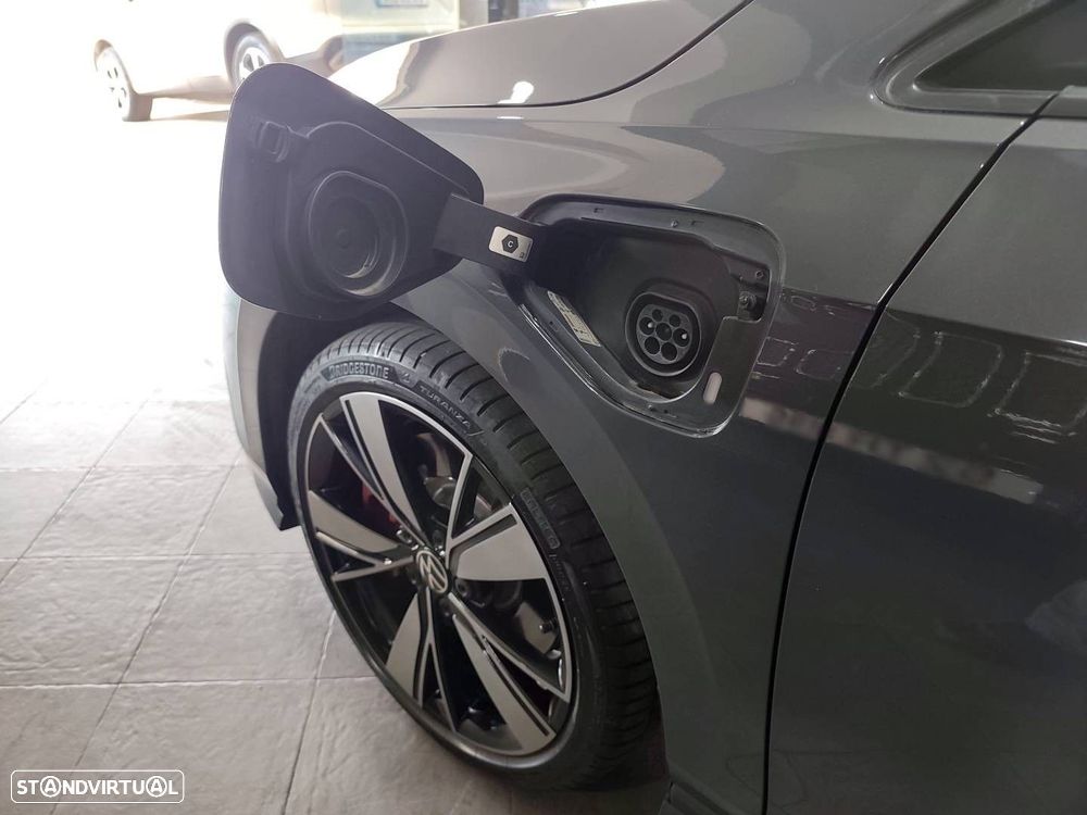 VW Golf 1.4 TSI GTE+ DSG - 12