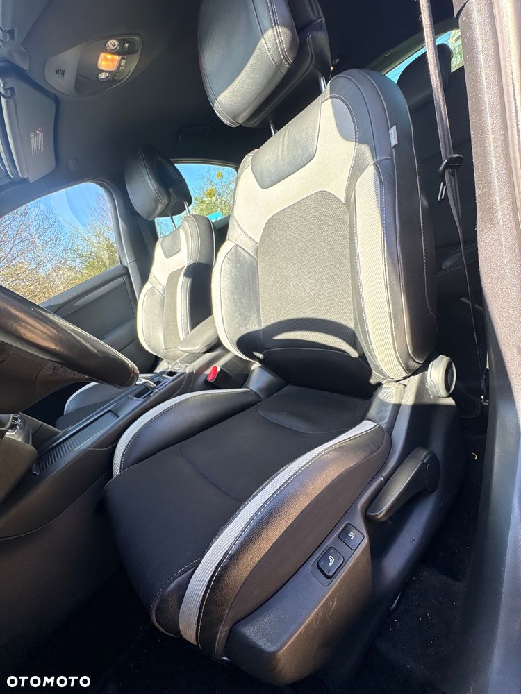 Citroën DS4 e-HDi 110 EGS6 SoChic - 9