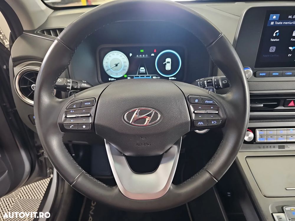 Hyundai KONA - 17
