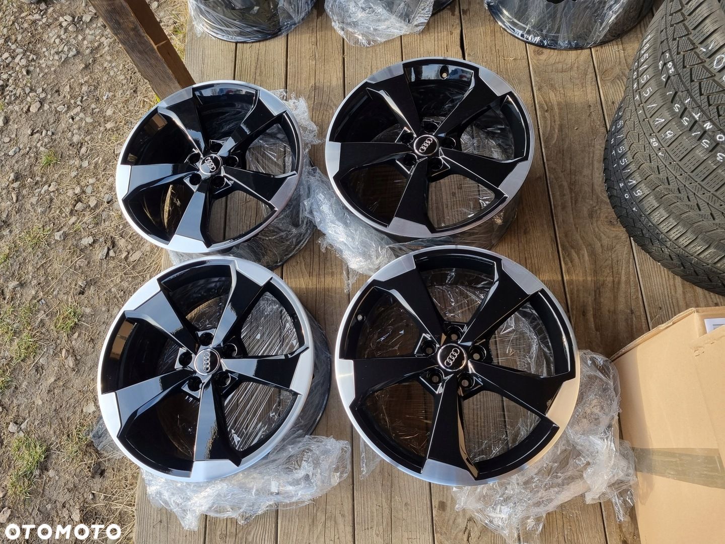 AUDI A3 8P,VW GOLF 7,8,SEAT LEON,SKODA alu 8,5X19 ET53 5X112 jak nowe - 1