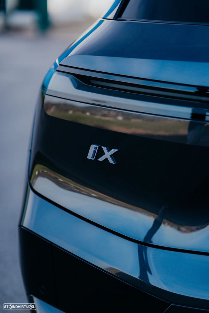 BMW iX xDrive40 - 10