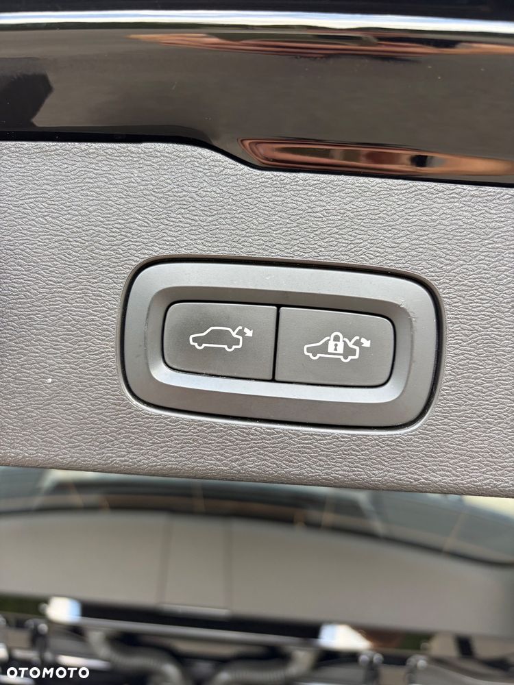 Volvo V60 T6 AWD Plug-In Hybrid Inscription Expression - 21