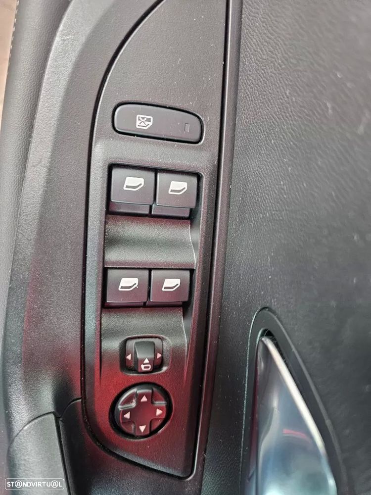 Peugeot 2008 1.2 PureTech Allure Pack - 7