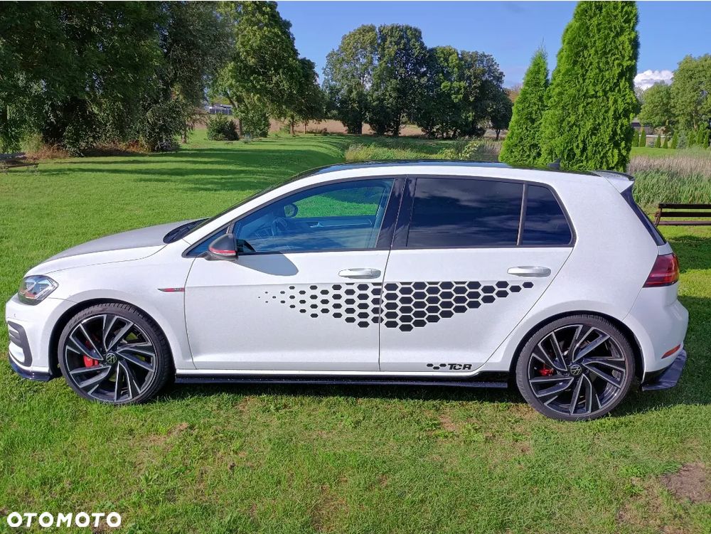 Volkswagen Golf 2.0 TSI GTI TCR DSG - 3