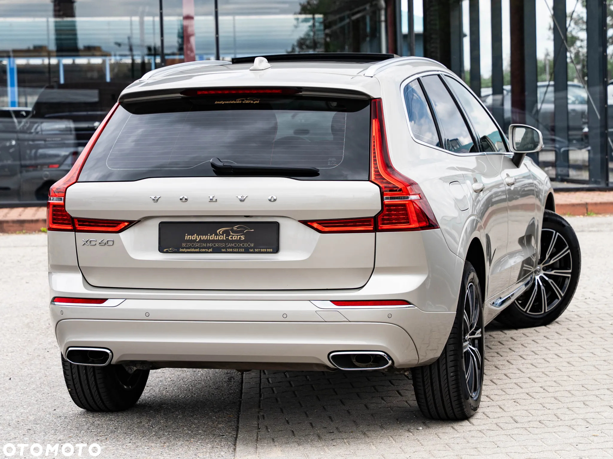 Volvo XC 60 T6 AWD Plug-In Hybrid Inscription - 2