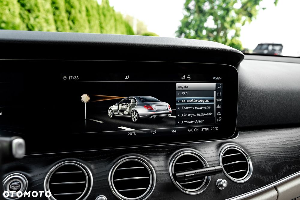Mercedes-Benz Klasa E 220 d 9G-TRONIC Exclusive - 37