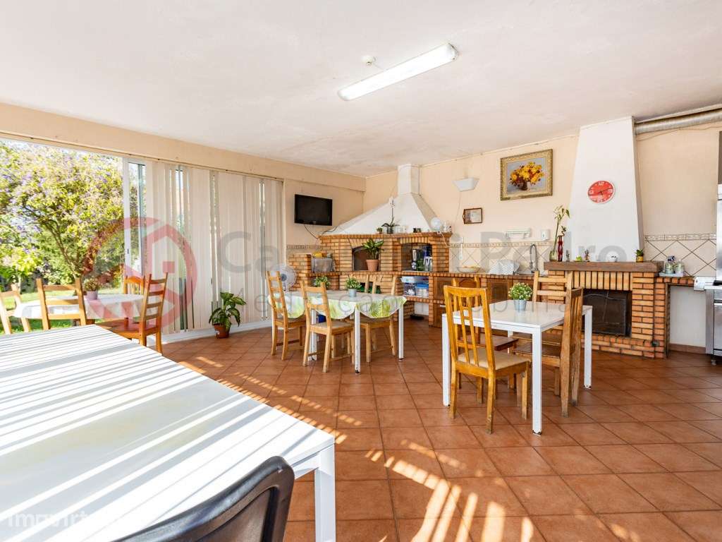 Moradia T5 com Sótão amplo e 1000m2 de lote, Redondos, Fernão Ferro - Grande imagem: 2/37