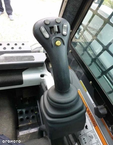 Bobcat S160 - 13
