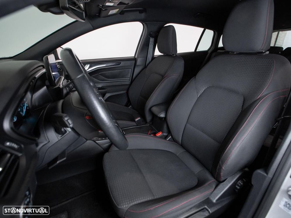 Ford Focus SW 1.5 TDCi EcoBlue Active - 9