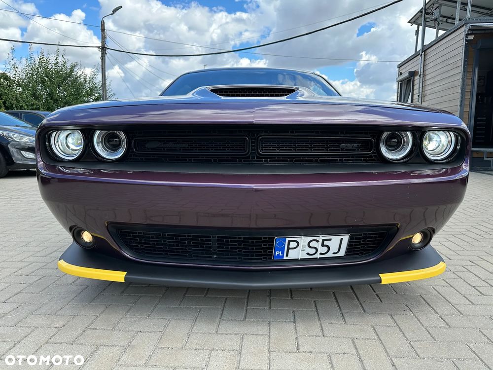 Dodge Challenger - 35