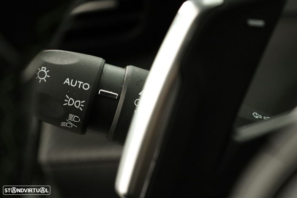 Peugeot 2008 1.2 PureTech GT EAT8 - 16