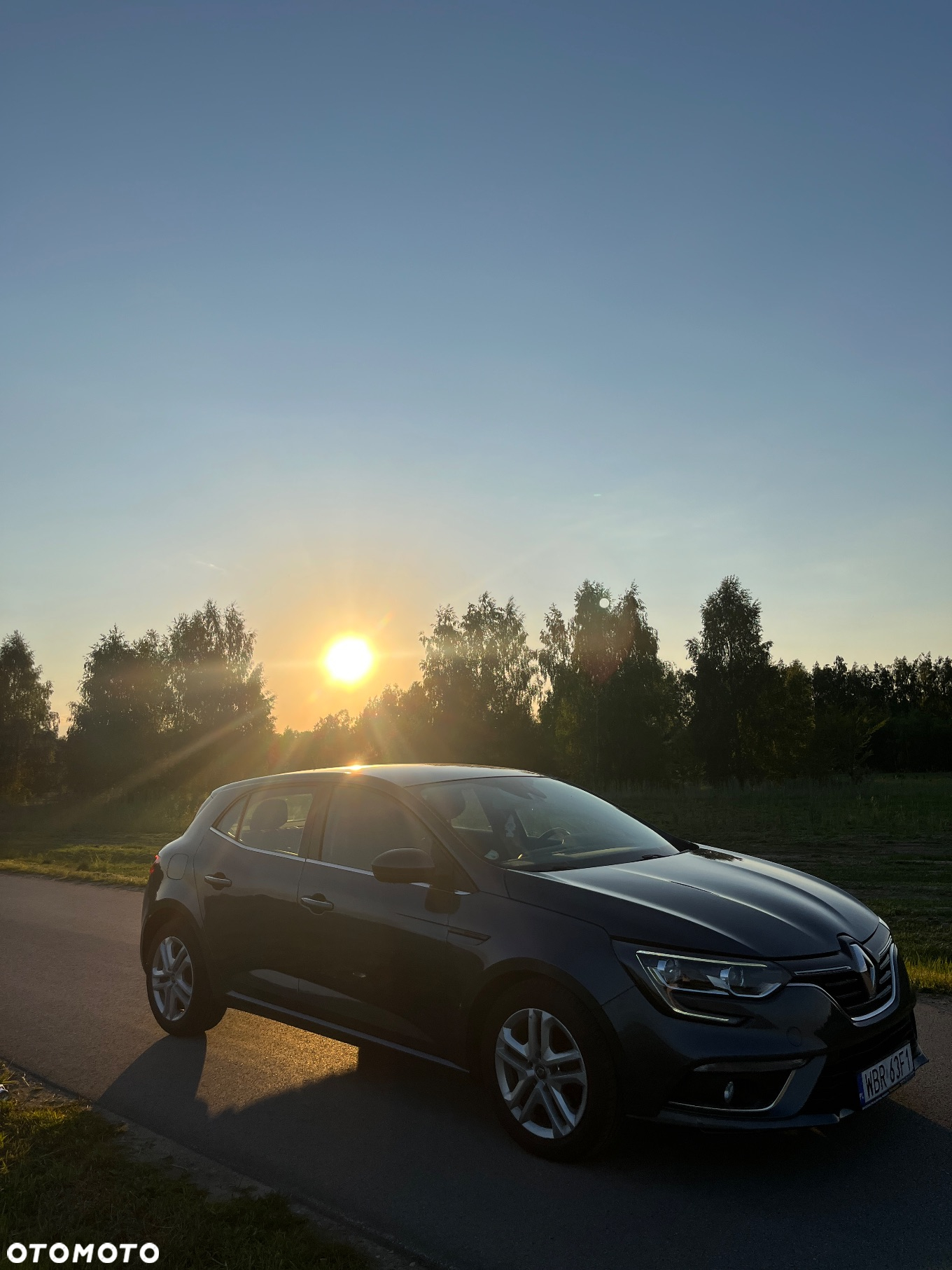 Renault Megane 1.5 dCi Zen EDC - 8
