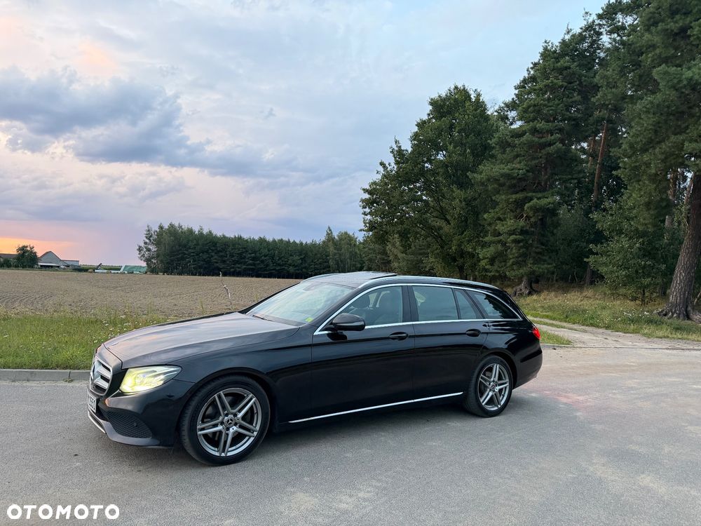 Mercedes-Benz Klasa E 220 d 4-Matic 9G-TRONIC - 2