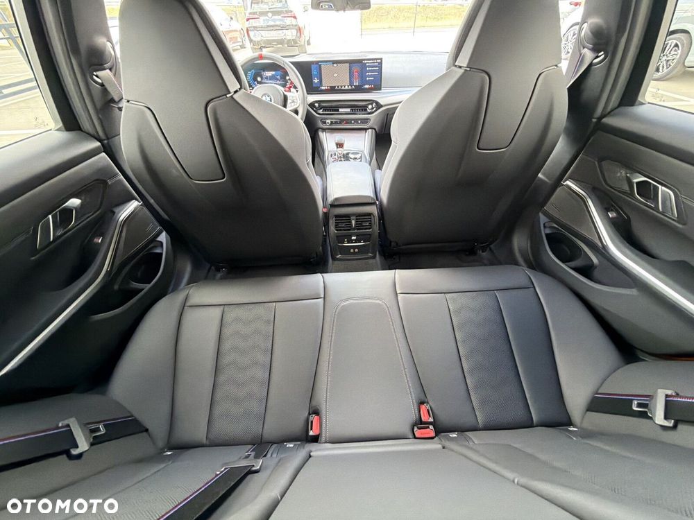 BMW M3 Competition xDrive sport - 33