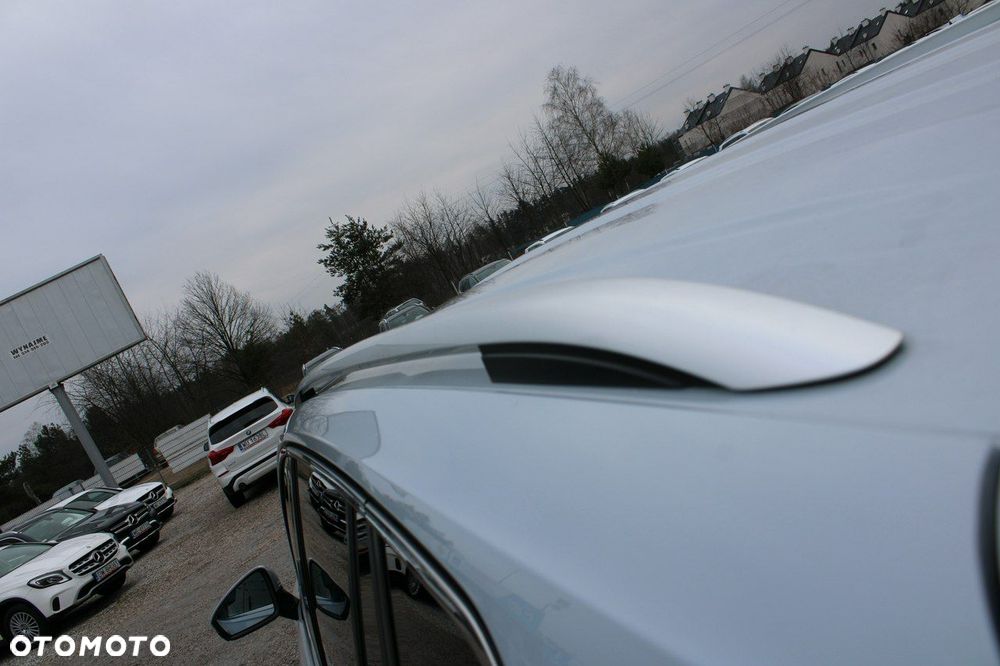 Volkswagen Tiguan Allspace 2.0 TDI SCR Comfortline - 11