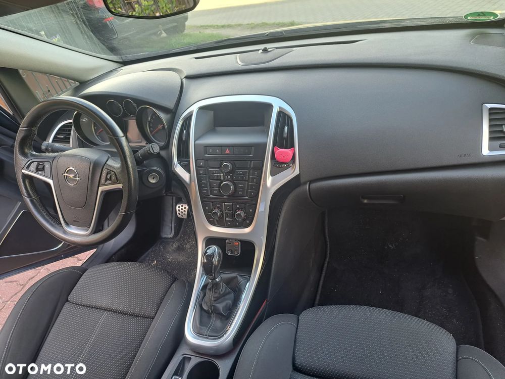 Opel Astra 1.6 T Enjoy - 11