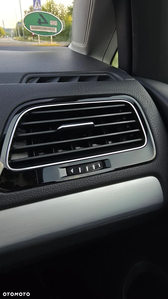 Volkswagen Golf - 23