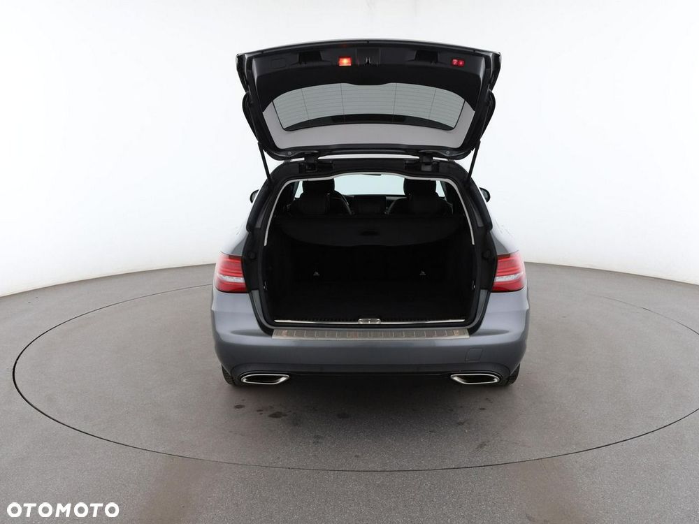Mercedes-Benz Klasa C 300 4Matic 9G-TRONIC Avantgarde - 20