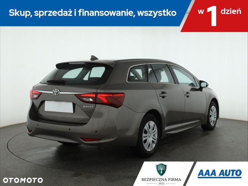 Toyota Avensis - 7