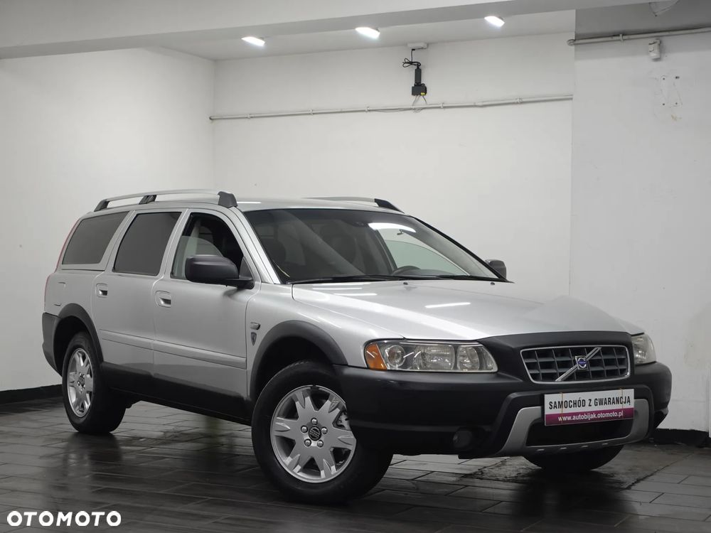 Volvo XC 70 D5 AWD Momentum - 11