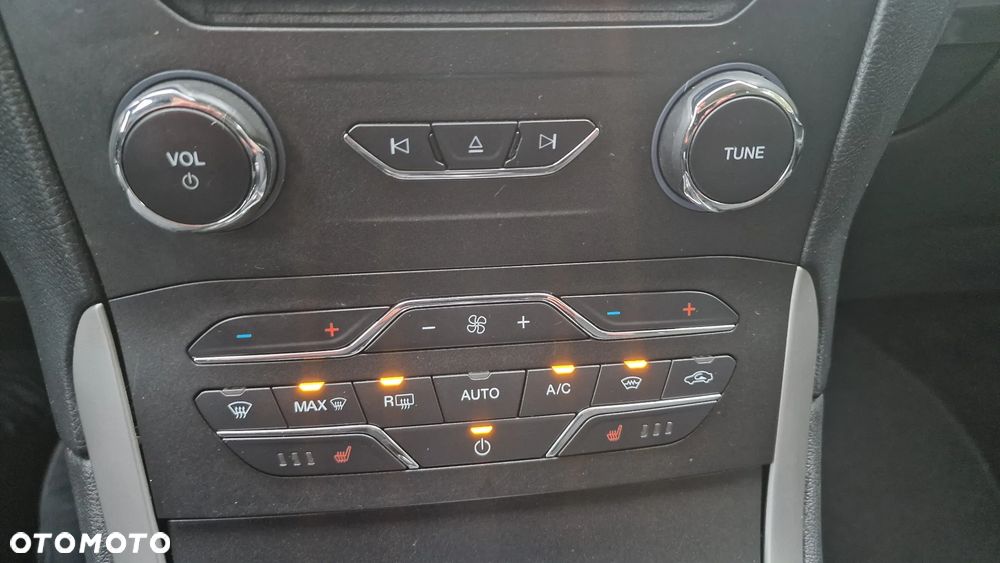 Ford Galaxy - 38