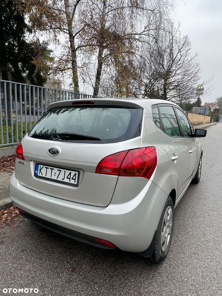Kia Venga 1.6 L - 2