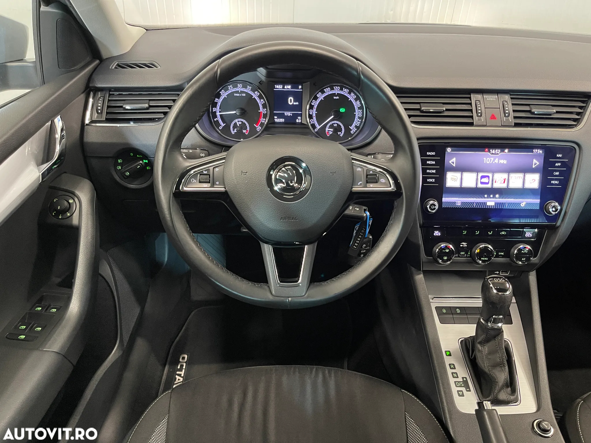 Skoda Octavia Combi 2.0 TDI DSG Style - 6