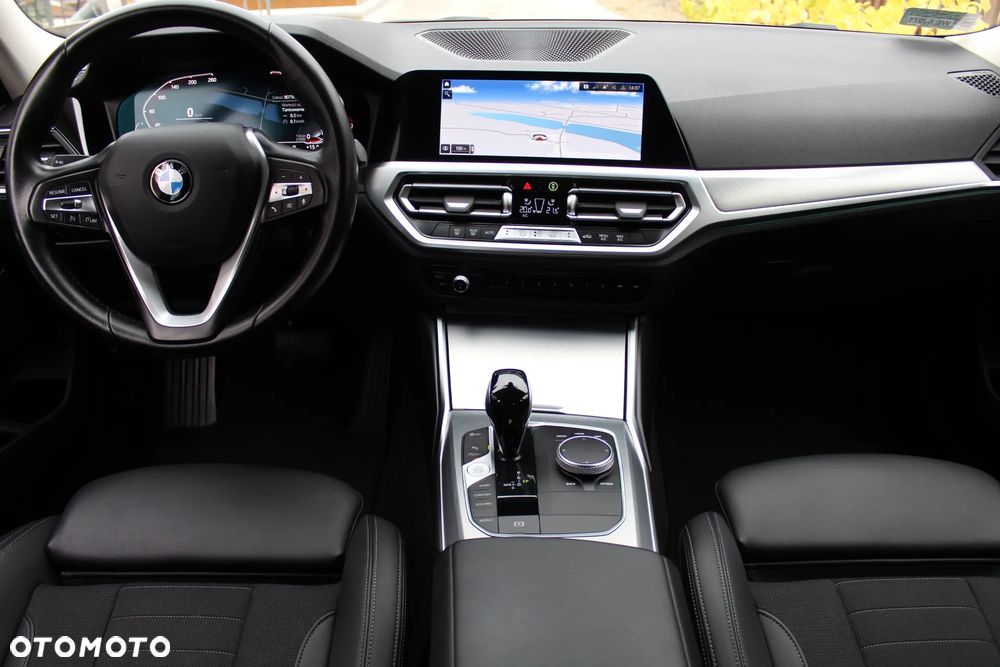 BMW Seria 3 320i Sport Line - 15