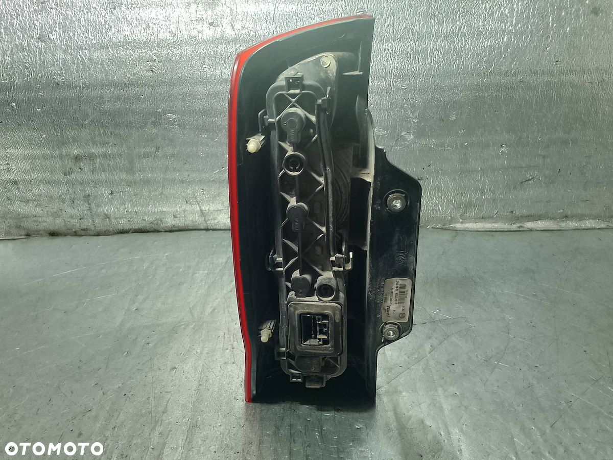 LAMPA TYLNA PRAWA FIAT FIORINO III 01353205080 - 5