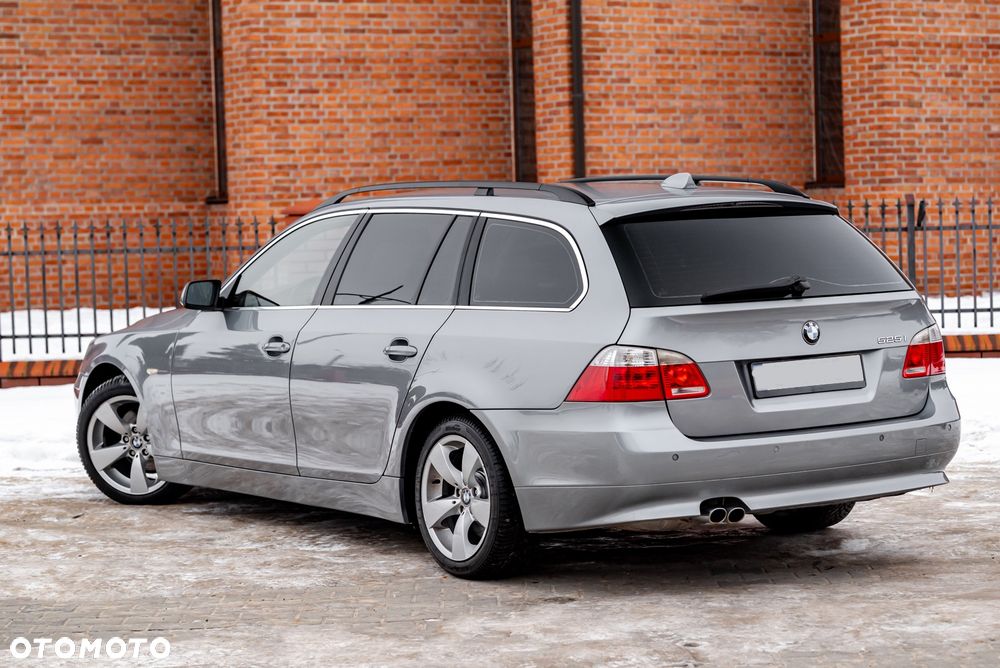 BMW Seria 5 525i Touring - 14