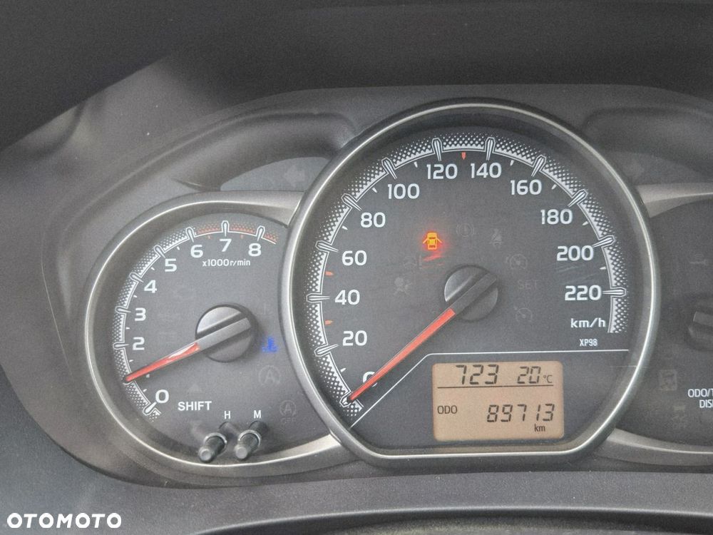 Toyota Yaris 1.33 Premium - 10