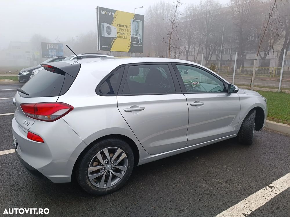 Hyundai i30 1.4 100CP 5DR M/T Highway - 7