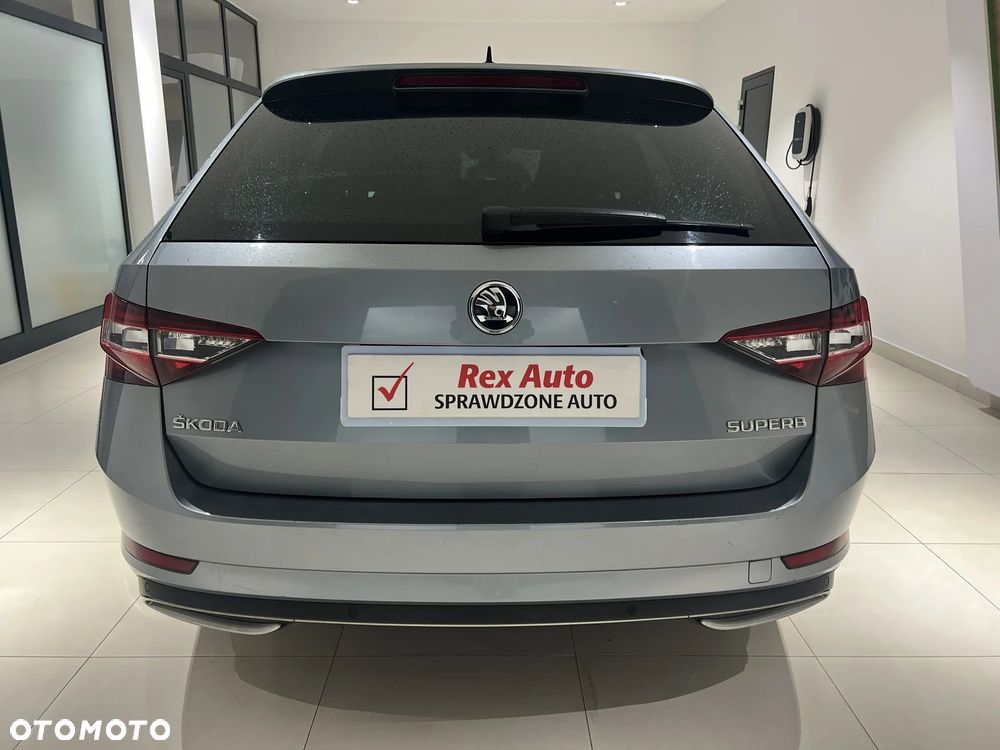Skoda Superb 2.0 TDI Sportline DSG - 8