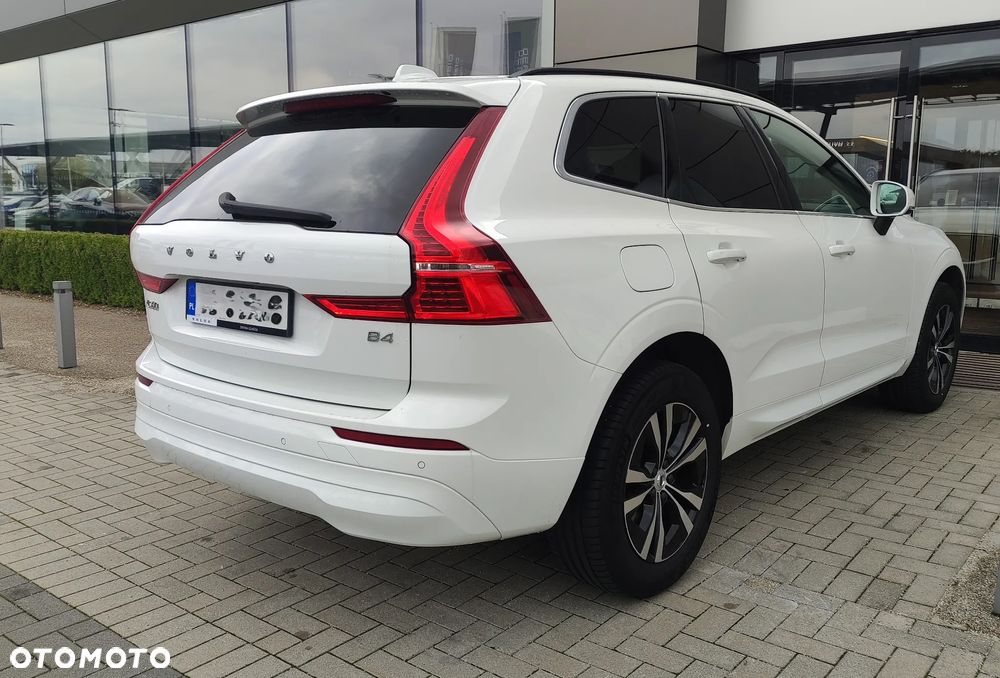 Volvo XC 60 T4 Momentum - 12
