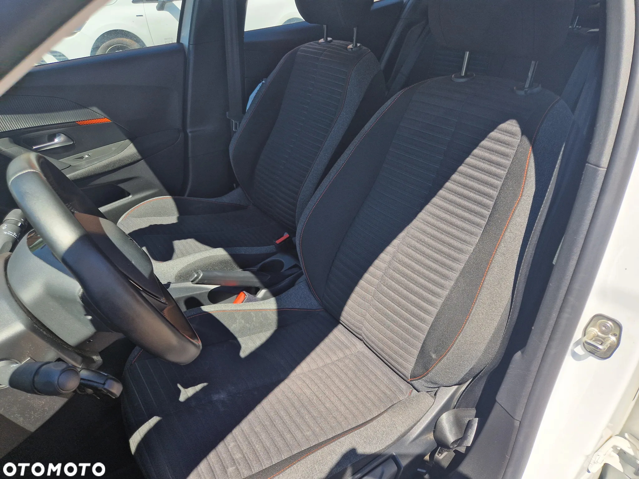 Peugeot 2008 BlueHDi 110 Active Pack - 20